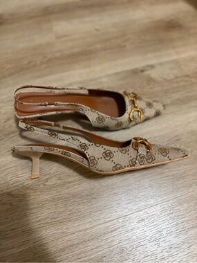 NWOT Gucci kitten heels